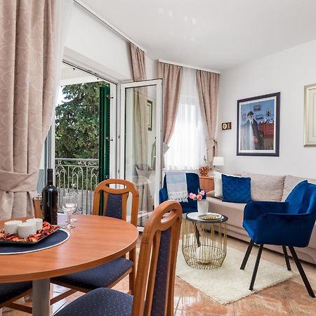 Light Summer Apartment With A Swimming Pool Οπατία Εξωτερικό φωτογραφία