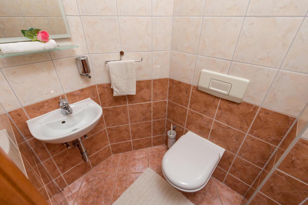 Light Summer Apartment With A Swimming Pool Οπατία Εξωτερικό φωτογραφία
