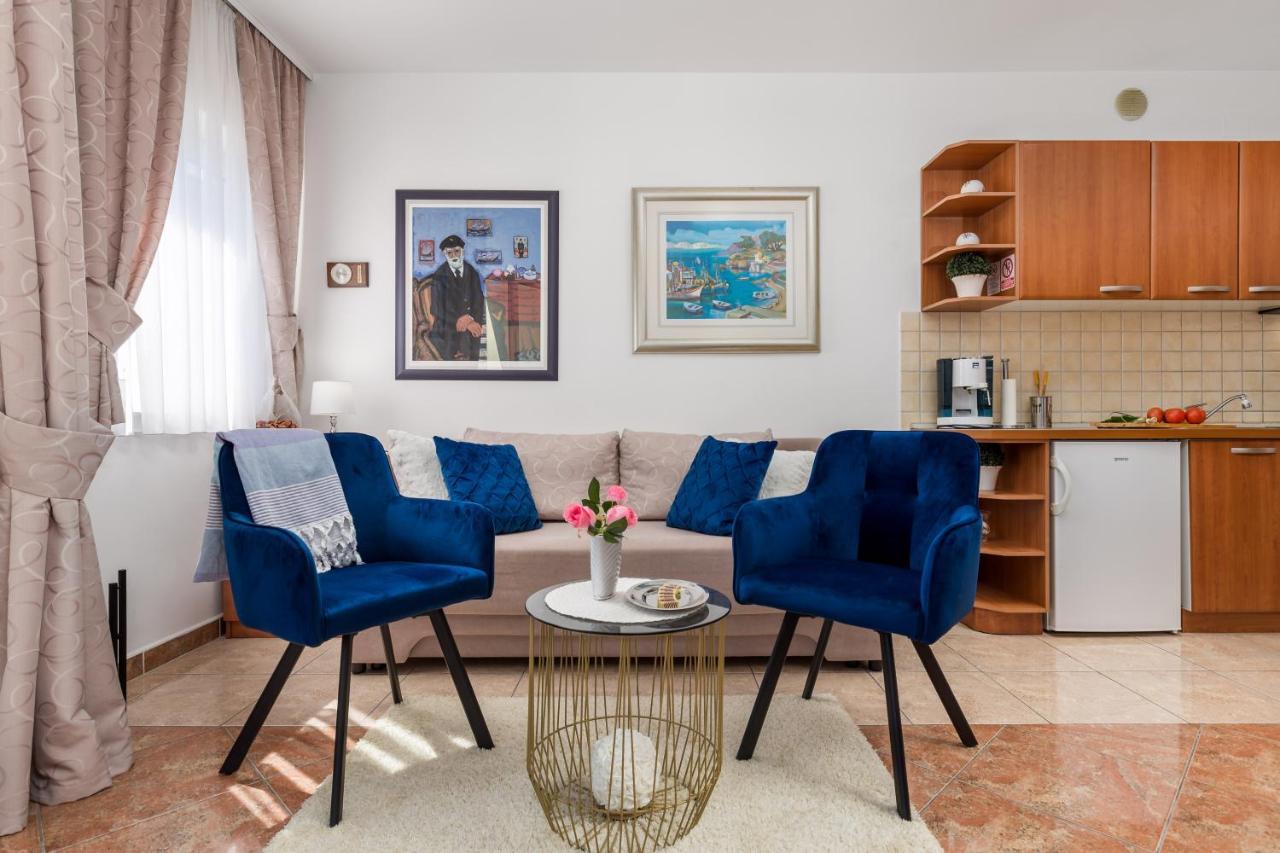 Light Summer Apartment With A Swimming Pool Οπατία Εξωτερικό φωτογραφία