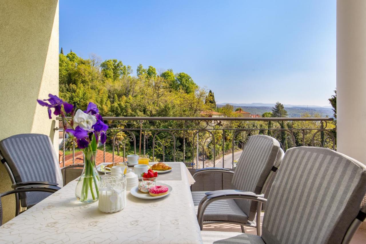 Light Summer Apartment With A Swimming Pool Οπατία Εξωτερικό φωτογραφία