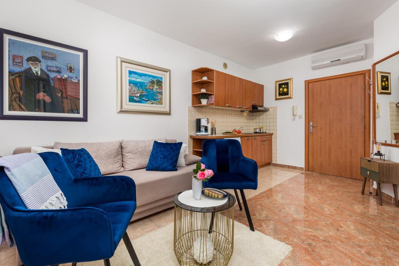 Light Summer Apartment With A Swimming Pool Οπατία Εξωτερικό φωτογραφία
