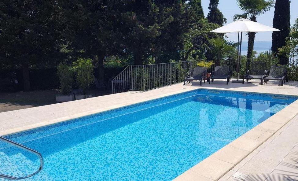 Light Summer Apartment With A Swimming Pool Οπατία Εξωτερικό φωτογραφία